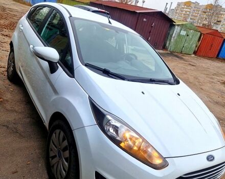 Белый Форд Фиеста, объемом двигателя 1 л и пробегом 130 тыс. км за 7500 $, фото 3 на Automoto.ua