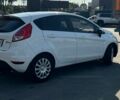 Білий Форд Фієста, об'ємом двигуна 1 л та пробігом 105 тис. км за 6500 $, фото 3 на Automoto.ua