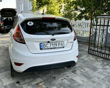 Белый Форд Фиеста, объемом двигателя 1.6 л и пробегом 89 тыс. км за 8500 $, фото 6 на Automoto.ua