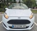 Білий Форд Фієста, об'ємом двигуна 1.24 л та пробігом 215 тис. км за 5500 $, фото 5 на Automoto.ua