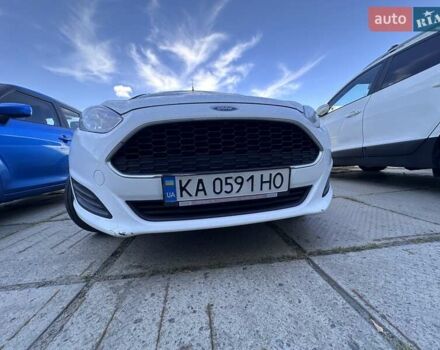Білий Форд Фієста, об'ємом двигуна 1 л та пробігом 147 тис. км за 6000 $, фото 21 на Automoto.ua