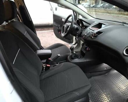 Белый Форд Фиеста, объемом двигателя 1.24 л и пробегом 63 тыс. км за 9900 $, фото 8 на Automoto.ua