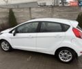Білий Форд Фієста, об'ємом двигуна 1 л та пробігом 150 тис. км за 6800 $, фото 1 на Automoto.ua