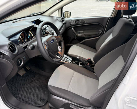 Белый Форд Фиеста, объемом двигателя 1.6 л и пробегом 117 тыс. км за 7900 $, фото 10 на Automoto.ua