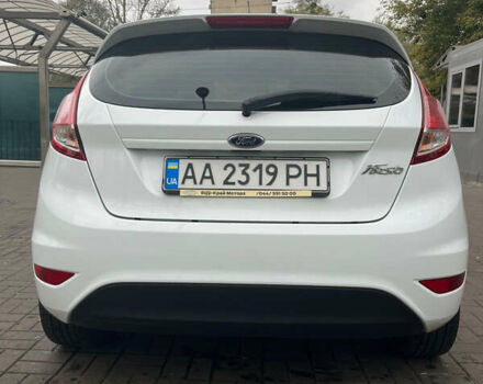 Белый Форд Фиеста, объемом двигателя 1.24 л и пробегом 80 тыс. км за 10000 $, фото 3 на Automoto.ua