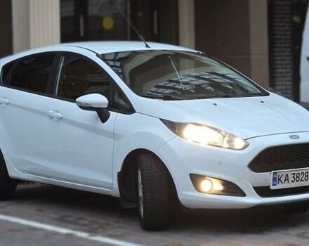 Белый Форд Фиеста, объемом двигателя 1.24 л и пробегом 63 тыс. км за 9900 $, фото 2 на Automoto.ua