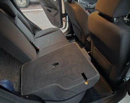 Белый Форд Фиеста, объемом двигателя 1.24 л и пробегом 63 тыс. км за 9900 $, фото 10 на Automoto.ua