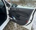 Білий Форд Фієста, об'ємом двигуна 1 л та пробігом 167 тис. км за 7000 $, фото 14 на Automoto.ua