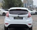 Білий Форд Фієста, об'ємом двигуна 1.39 л та пробігом 159 тис. км за 6000 $, фото 4 на Automoto.ua