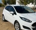 Белый Форд Фиеста, объемом двигателя 1 л и пробегом 120 тыс. км за 5700 $, фото 1 на Automoto.ua