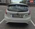 Білий Форд Фієста, об'ємом двигуна 1.24 л та пробігом 215 тис. км за 5500 $, фото 3 на Automoto.ua