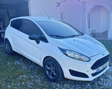Білий Форд Фієста, об'ємом двигуна 1 л та пробігом 91 тис. км за 10100 $, фото 3 на Automoto.ua