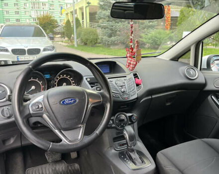 Белый Форд Фиеста, объемом двигателя 1 л и пробегом 127 тыс. км за 7499 $, фото 7 на Automoto.ua