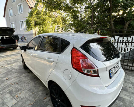 Білий Форд Фієста, об'ємом двигуна 1.6 л та пробігом 89 тис. км за 8750 $, фото 5 на Automoto.ua