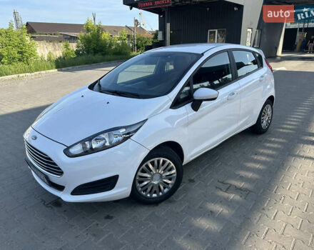 Білий Форд Фієста, об'ємом двигуна 1.6 л та пробігом 156 тис. км за 7700 $, фото 4 на Automoto.ua