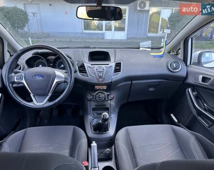 Білий Форд Фієста, об'ємом двигуна 1 л та пробігом 147 тис. км за 6000 $, фото 14 на Automoto.ua