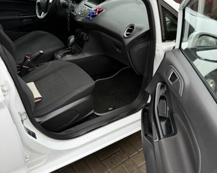 Белый Форд Фиеста, объемом двигателя 1 л и пробегом 150 тыс. км за 7450 $, фото 6 на Automoto.ua