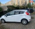 Белый Форд Фиеста, объемом двигателя 1 л и пробегом 148 тыс. км за 7500 $, фото 1 на Automoto.ua