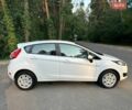 Білий Форд Фієста, об'ємом двигуна 1.6 л та пробігом 150 тис. км за 7400 $, фото 2 на Automoto.ua