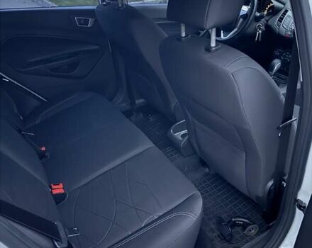 Белый Форд Фиеста, объемом двигателя 1 л и пробегом 37 тыс. км за 12500 $, фото 5 на Automoto.ua