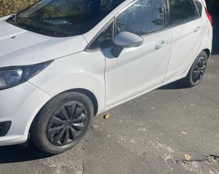 Белый Форд Фиеста, объемом двигателя 1.24 л и пробегом 70 тыс. км за 5300 $, фото 3 на Automoto.ua