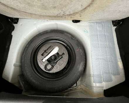 Белый Форд Фиеста, объемом двигателя 1.24 л и пробегом 80 тыс. км за 10000 $, фото 17 на Automoto.ua