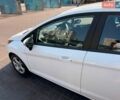 Білий Форд Фієста, об'ємом двигуна 1 л та пробігом 81 тис. км за 12000 $, фото 2 на Automoto.ua