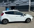 Белый Форд Фиеста, объемом двигателя 1 л и пробегом 147 тыс. км за 6200 $, фото 4 на Automoto.ua