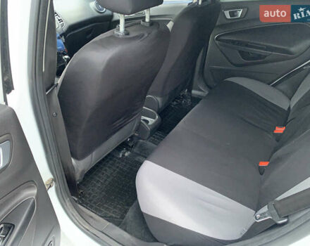 Белый Форд Фиеста, объемом двигателя 1.24 л и пробегом 212 тыс. км за 6500 $, фото 10 на Automoto.ua