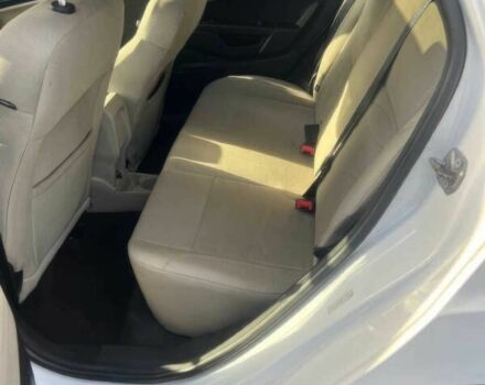 Белый Форд Фиеста, объемом двигателя 1.6 л и пробегом 70 тыс. км за 1400 $, фото 9 на Automoto.ua