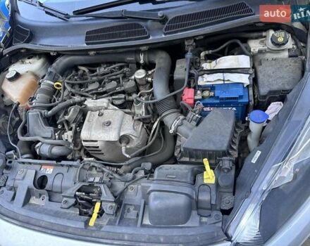 Білий Форд Фієста, об'ємом двигуна 1 л та пробігом 147 тис. км за 6000 $, фото 9 на Automoto.ua