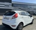 Білий Форд Фієста, об'ємом двигуна 1 л та пробігом 147 тис. км за 7300 $, фото 5 на Automoto.ua