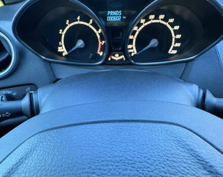 Білий Форд Фієста, об'ємом двигуна 1 л та пробігом 91 тис. км за 10100 $, фото 4 на Automoto.ua