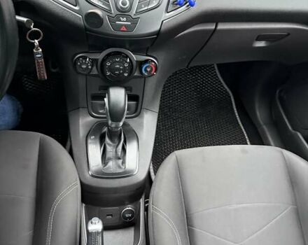 Білий Форд Фієста, об'ємом двигуна 1 л та пробігом 150 тис. км за 7450 $, фото 12 на Automoto.ua