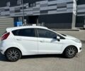 Білий Форд Фієста, об'ємом двигуна 1 л та пробігом 148 тис. км за 6200 $, фото 4 на Automoto.ua