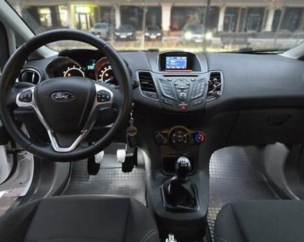 Белый Форд Фиеста, объемом двигателя 1.24 л и пробегом 63 тыс. км за 9900 $, фото 15 на Automoto.ua