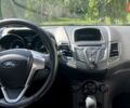Белый Форд Фиеста, объемом двигателя 1 л и пробегом 80 тыс. км за 9000 $, фото 2 на Automoto.ua
