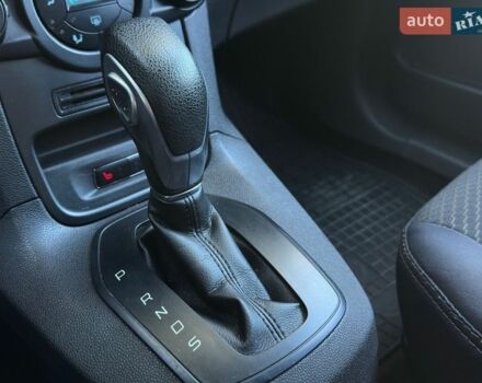 Белый Форд Фиеста, объемом двигателя 1 л и пробегом 72 тыс. км за 9300 $, фото 16 на Automoto.ua