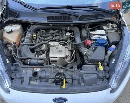 Білий Форд Фієста, об'ємом двигуна 1 л та пробігом 147 тис. км за 6000 $, фото 11 на Automoto.ua