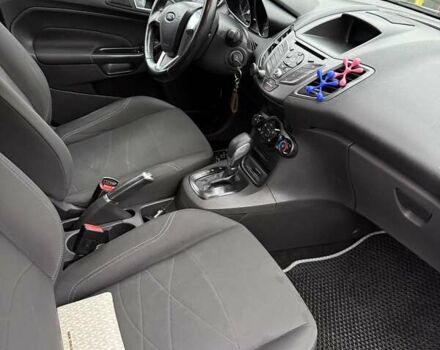 Білий Форд Фієста, об'ємом двигуна 1 л та пробігом 150 тис. км за 7450 $, фото 7 на Automoto.ua