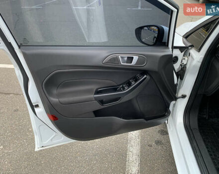 Белый Форд Фиеста, объемом двигателя 1.24 л и пробегом 212 тыс. км за 6500 $, фото 7 на Automoto.ua