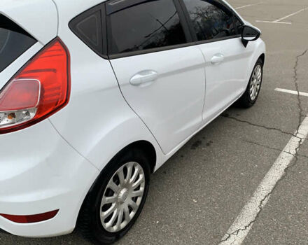 Белый Форд Фиеста, объемом двигателя 1.24 л и пробегом 212 тыс. км за 6500 $, фото 2 на Automoto.ua