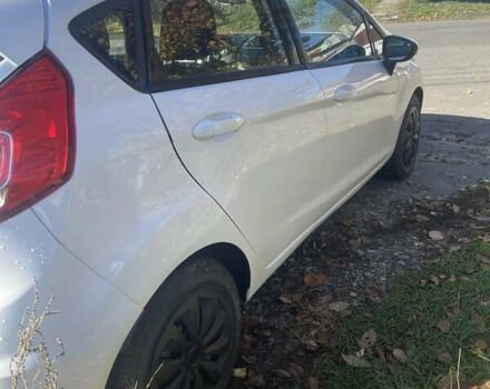 Белый Форд Фиеста, объемом двигателя 1.24 л и пробегом 70 тыс. км за 5300 $, фото 2 на Automoto.ua