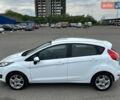 Белый Форд Фиеста, объемом двигателя 1 л и пробегом 47 тыс. км за 8600 $, фото 5 на Automoto.ua