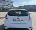 Білий Форд Фієста, об'ємом двигуна 1 л та пробігом 147 тис. км за 7300 $, фото 3 на Automoto.ua