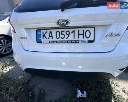 Білий Форд Фієста, об'ємом двигуна 1 л та пробігом 147 тис. км за 6000 $, фото 26 на Automoto.ua
