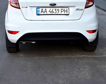 Білий Форд Фієста, об'ємом двигуна 1.2 л та пробігом 177 тис. км за 5500 $, фото 3 на Automoto.ua