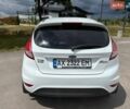 Білий Форд Фієста, об'ємом двигуна 1 л та пробігом 22 тис. км за 9000 $, фото 1 на Automoto.ua
