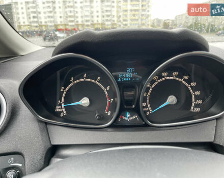 Білий Форд Фієста, об'ємом двигуна 1.24 л та пробігом 123 тис. км за 6800 $, фото 23 на Automoto.ua