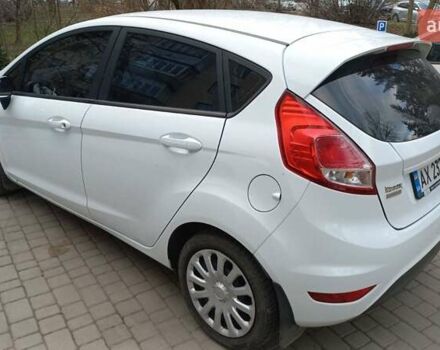Білий Форд Фієста, об'ємом двигуна 1.08 л та пробігом 22 тис. км за 10885 $, фото 1 на Automoto.ua